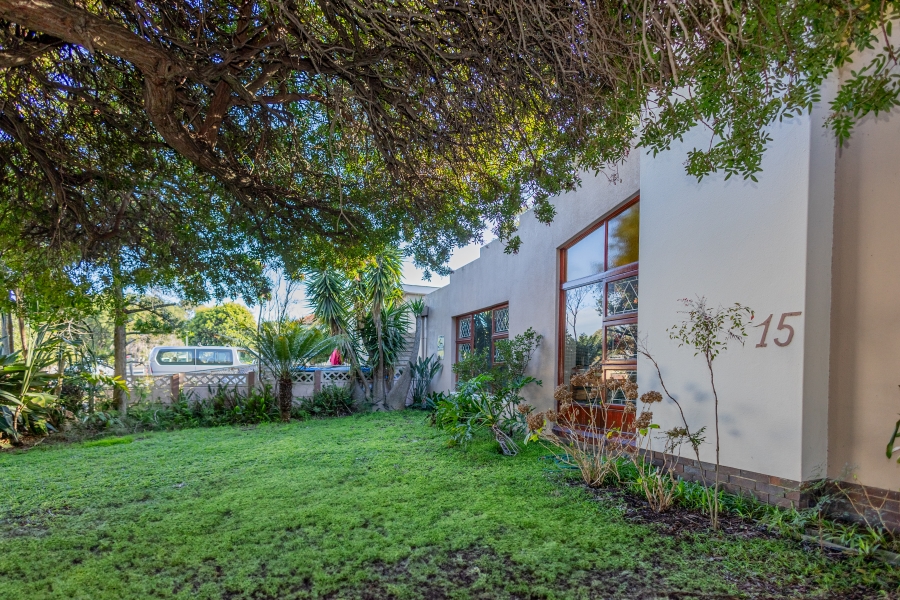 4 Bedroom Property for Sale in Oostersee Western Cape